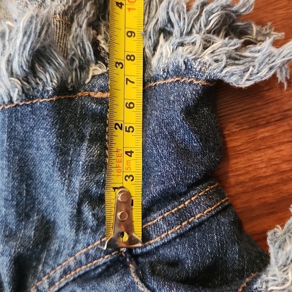 CP Shorts Womens Size 9 Denim Jean Distressed Burton Up Juniors Fray Cut Off - Picture 9 of 9